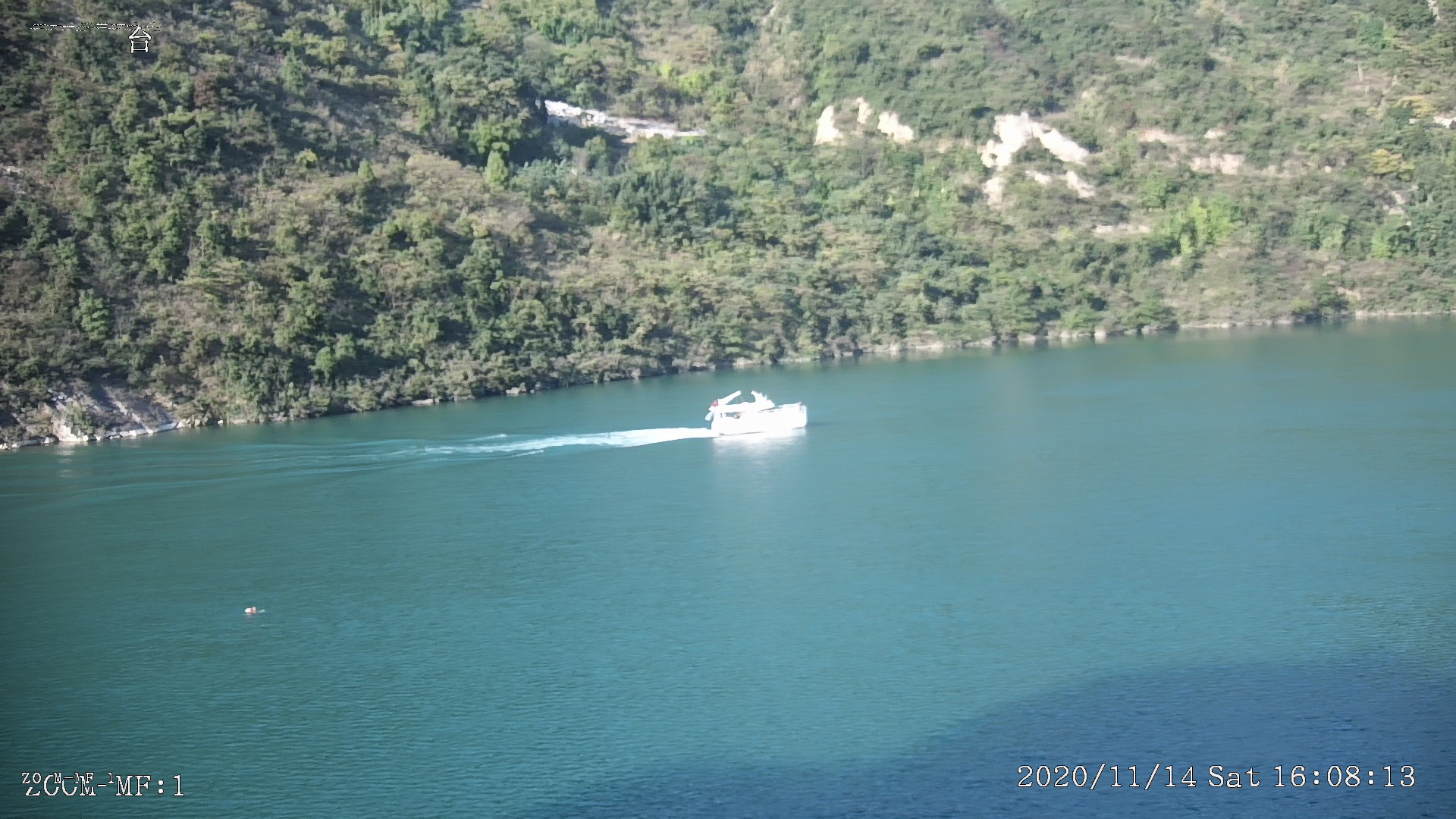 智能(néng)識别跟蹤小白船樣(yàng)片展示